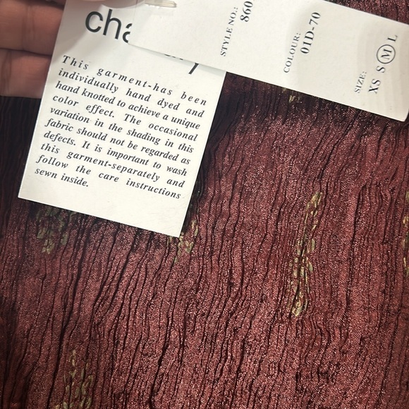 Chaudry KC burgundy pleated crepe midi skirt gold metallic antique print medium - Picture 5 of 7